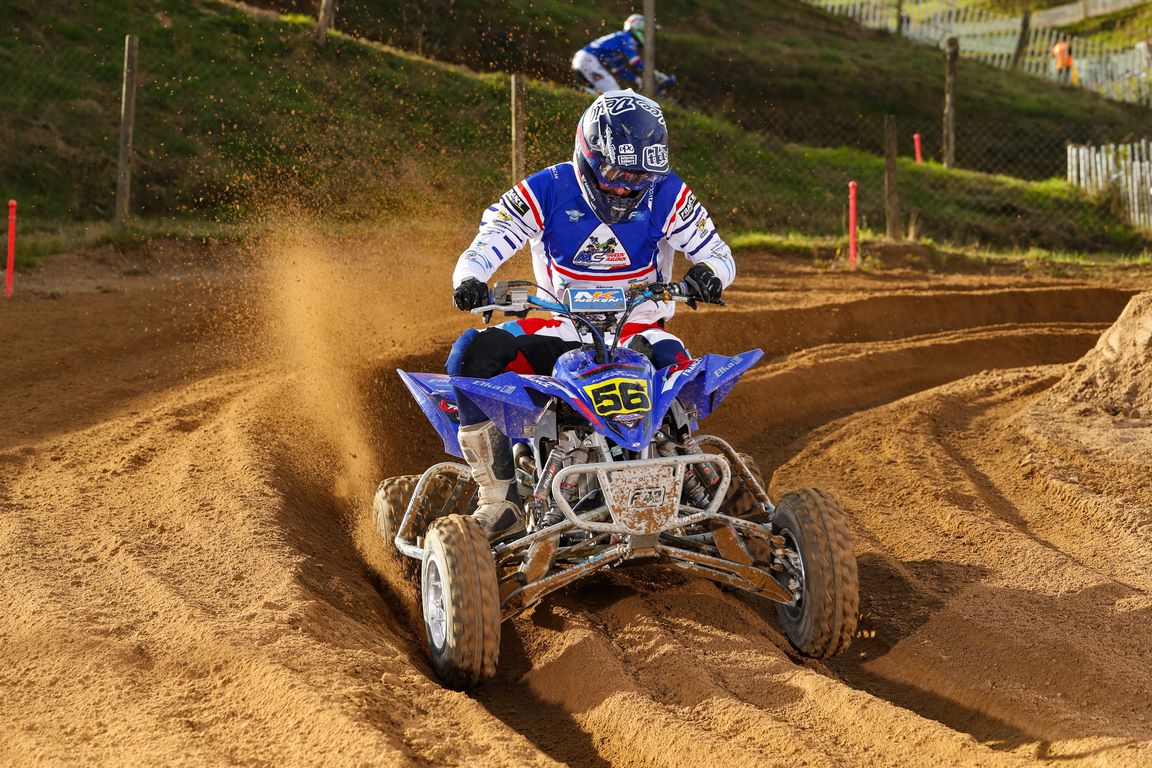 Quad du Team PSR-By Rapport lors d'une course de quad cross